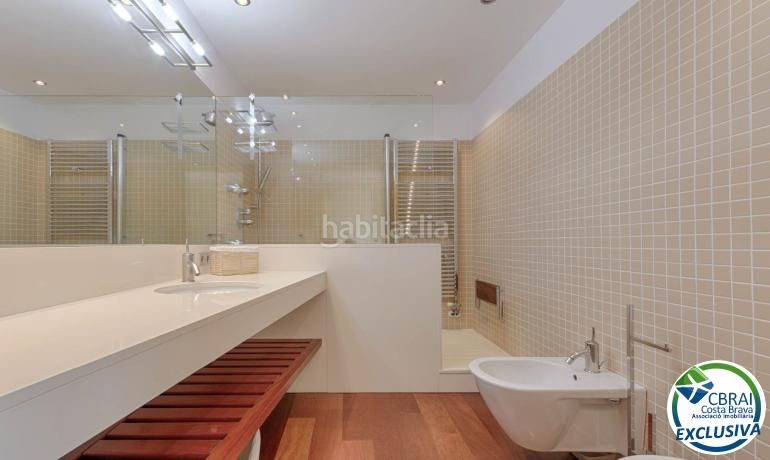 Foto a4b65d93-e8b4-4275-8496-5ea5d999d3d4. Xalet amb calefacció aparcament piscina a Jonquera (La)