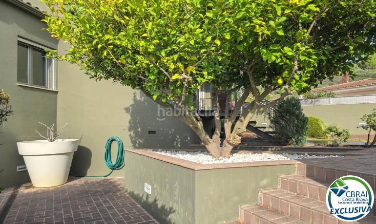 Foto d0c233a8-6525-48e8-9a78-042736e164ee. Xalet amb calefacció aparcament piscina a Jonquera (La)