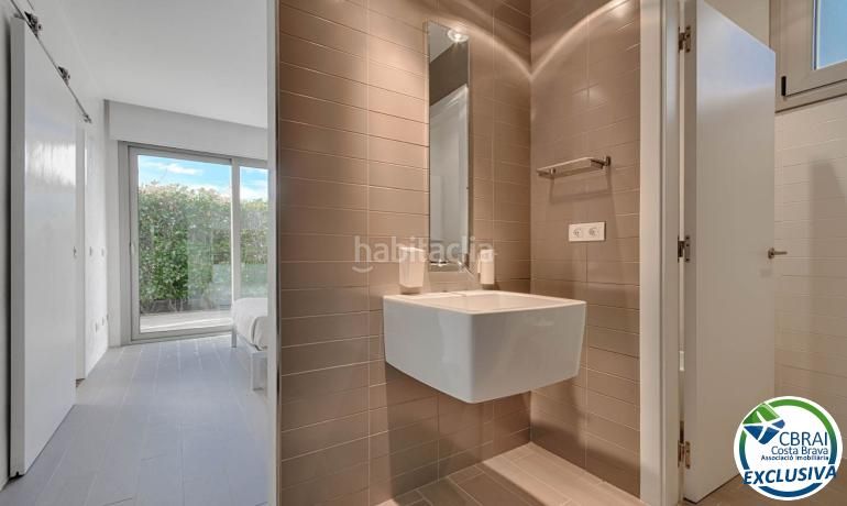Foto d3992c6d-a786-49dc-b216-760beb3f1f03. Xalet amb calefacció aparcament piscina a Jonquera (La)