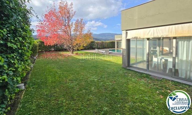 Foto e87ca3fb-983d-4682-a633-50a326dd3154. Xalet amb calefacció aparcament piscina a Jonquera (La)