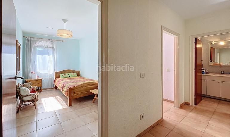 Foto 1a1cb5b6-95ca-4a83-90af-978e914919d6. Apartament a Centre Roses