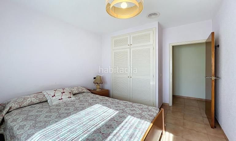 Foto 8771adef-a278-4d17-acd3-6c5e2a1aed6c. Apartament a Centre Roses