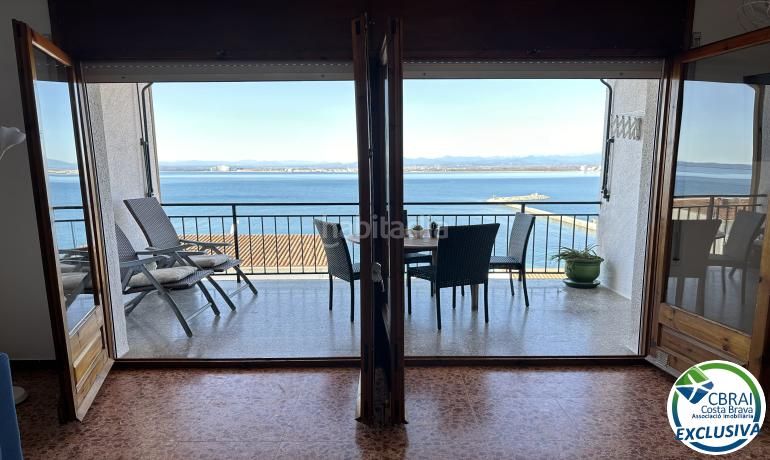 Foto f79cf9a4-d3e2-4421-a9a9-cd81f9e35488. Apartament amb aparcament a Puig Rom-Canyelles-Almadrava Roses