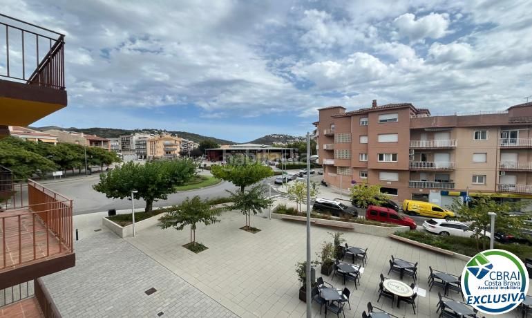 Foto f5f1d167-9c09-408a-b570-7b6eead35b41. Apartament amb calefacció a Centre Roses