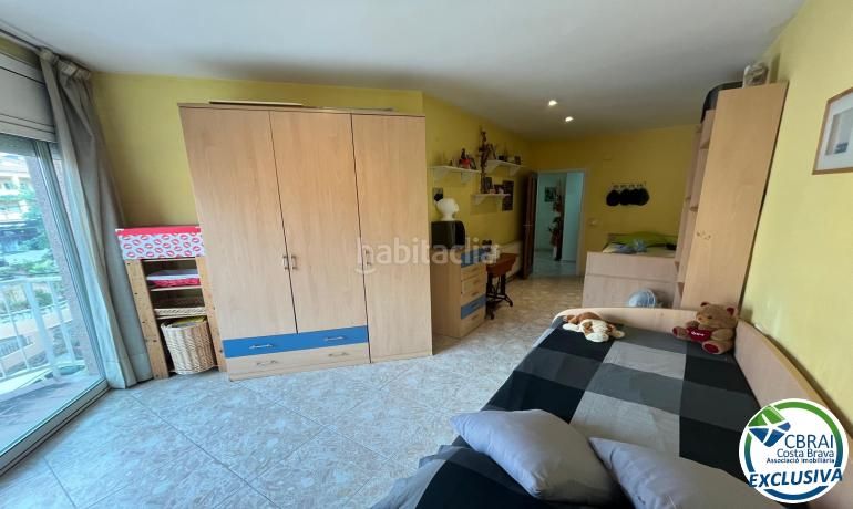 Foto fcf036b8-d304-4c30-b91b-94d6c0a43104. Apartament amb calefacció a Centre Roses