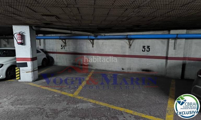 Foto c213283f-c685-4a12-af4d-d3713d2c631b. Aparcament cotxe a Parc Bosc-Castell Figueres