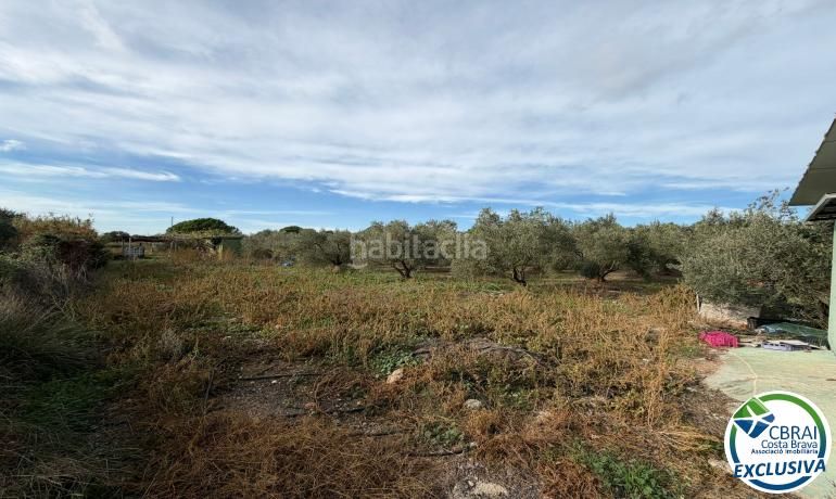 Foto d69a0faf-a9b4-46a9-8cd0-ca26abf6237e. Finca rústica a Nord Roses