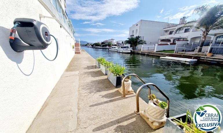 Foto a14bbb94-6014-4df6-b75d-a626eee27616. Apartament amb aparcament a Port Banyuls - Port Alegre - Port Empordà Empuriabrava