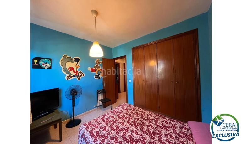 Foto 9313f1d2-ce31-4353-9138-bf8e4eb0e1b7. Apartament amb aparcament a Eixample-Horta Capallera Figueres