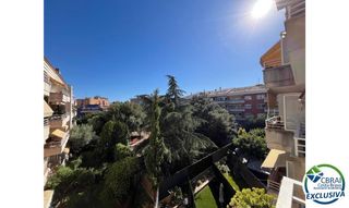 Appartement à Eixample-Horta Capallera. Apartamento con vista al parque en el centro de figueres