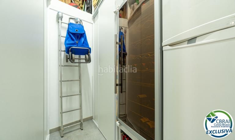 Foto 4f576c80-3d07-4766-971d-e41f61176591. Apartament amb calefacció aparcament a Centre Roses