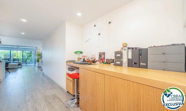 Foto 5e5da50a-6942-434a-8988-649347f98b19. Apartament amb calefacció aparcament a Centre Roses