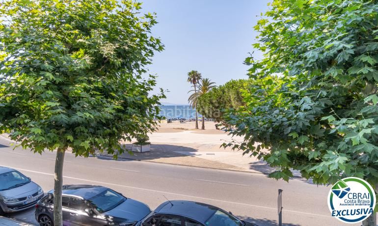 Foto e19a4f93-44c7-4d6a-ac74-50f151951307. Apartament amb calefacció aparcament a Centre Roses