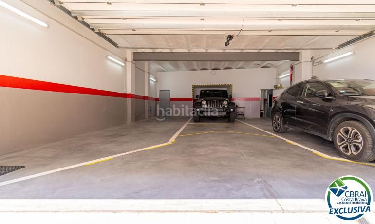 Foto f6cefe23-b52a-42b6-9d15-54bc1b74cc53. Apartament amb calefacció aparcament a Centre Roses