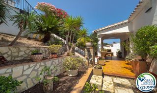 Casa  Carrer de santa isabel. Villa con magníficas vistas panorámicas al mar