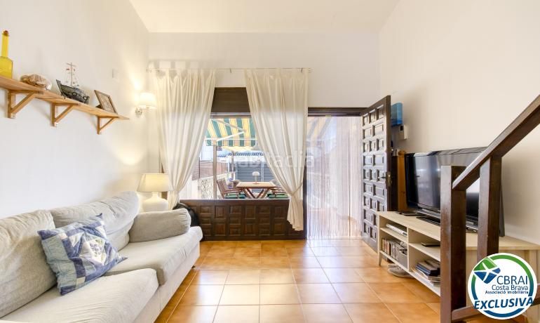 Foto efbc5ab2-fc68-4986-992e-1d273ad364ff. Casa adossada amb aparcament a Segre - Ebre - Ter Empuriabrava