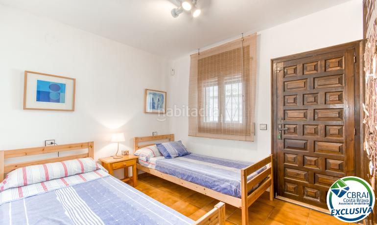 Foto fe20662c-e351-4bfc-9291-04c9ef1235ec. Casa adossada amb aparcament a Segre - Ebre - Ter Empuriabrava