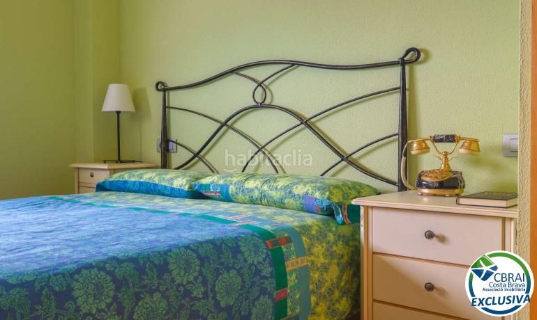 Foto 2d672742-c3aa-4608-8f0e-2b6061591fb9. Apartamento  con gran terraza, parking, trastero, vista al mar y piscina en Roses