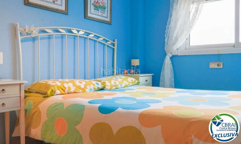 Foto 55e0a67a-8468-4d5f-b7b2-866b2a1c4472. Apartamento  con gran terraza, parking, trastero, vista al mar y piscina en Roses