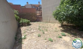 Terreny residencial a Carrer de la Cerdanya