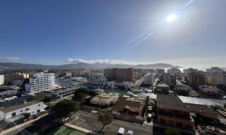 Estudi  Carrer cap llevant. Estudio con vista al mar, piscina comunitaria y jardín en santa