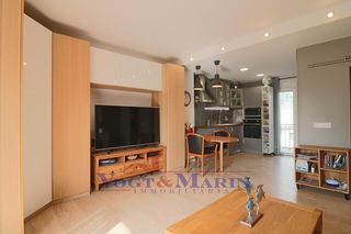 Studio  Carrer francolí. Estudio luminoso y reformado con vista al canal en empuriabrava