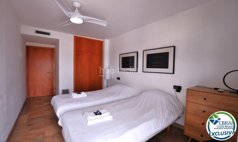 Foto 0abb2108-60ca-46da-a507-265009a4fd66. Ático  en 1º línea de mar, solárium y licencia turística en salatà, en Roses