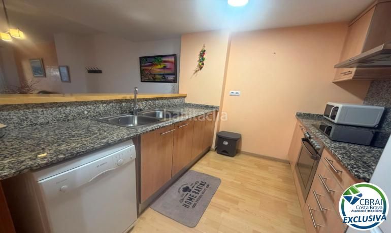 Foto 1dac299d-0d9a-4d4e-aa6f-4a1aba0da287. Apartament amb calefacció aparcament piscina a Salatar Roses