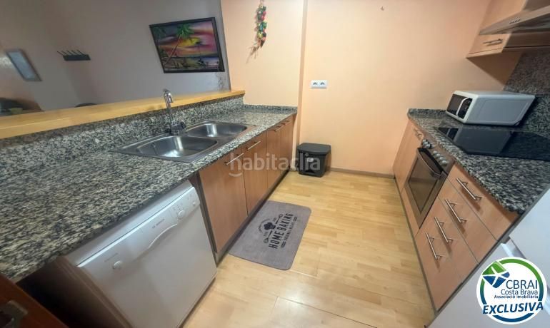 Foto 86df194f-6b01-491b-9b28-0b5a7a172be8. Apartament amb calefacció aparcament piscina a Salatar Roses