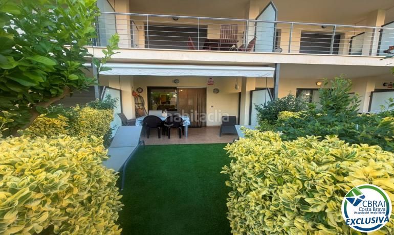 Foto 8d4f3e6f-7ed3-44a9-919e-2995131b1f06. Apartament amb calefacció aparcament piscina a Salatar Roses