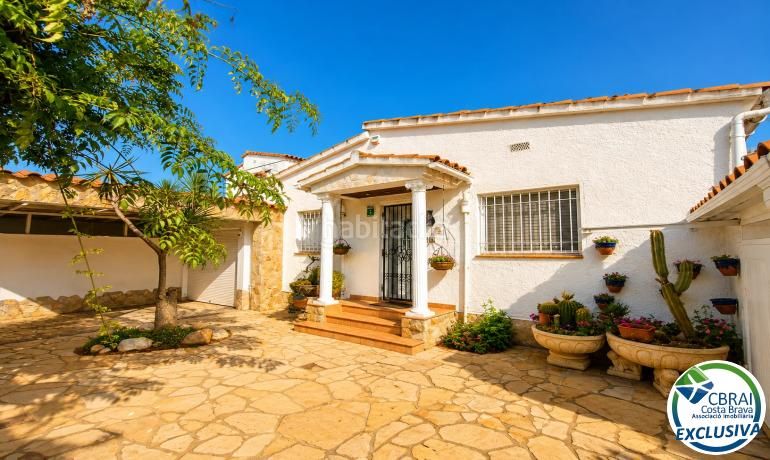 Foto 780eeaf0-8214-4ad1-a281-c3009fe32319. Casa amb calefacció aparcament a Segre - Ebre - Ter Empuriabrava