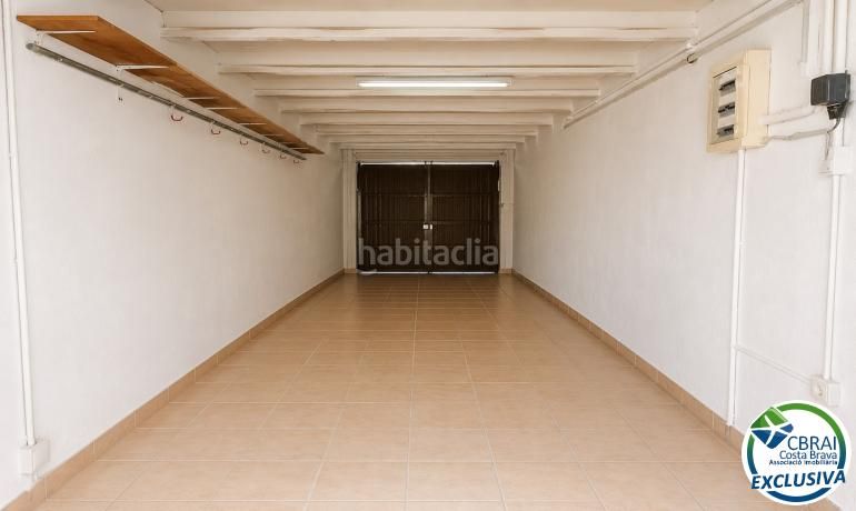 Foto 9991e203-50a1-4e74-98a3-99add8c43d71. Casa amb calefacció aparcament a Segre - Ebre - Ter Empuriabrava