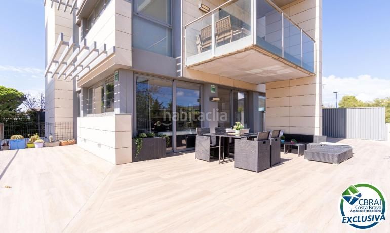 Foto 088674b8-490b-4e84-9256-7a3877e0a374. Apartamento  en planta baja con jardín en santa margarita, en Roses
