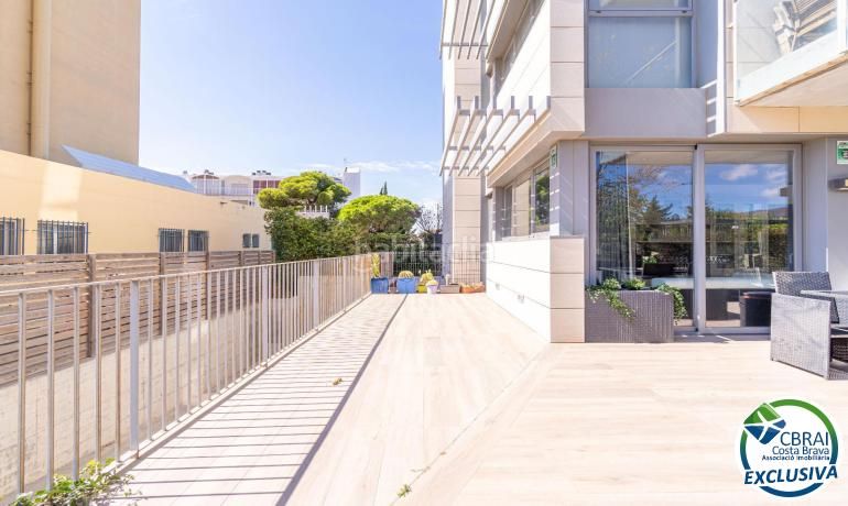 Foto 429f31f7-ab98-48fd-9a90-55b9f8fca5b1. Apartamento  en planta baja con jardín en santa margarita, en Roses