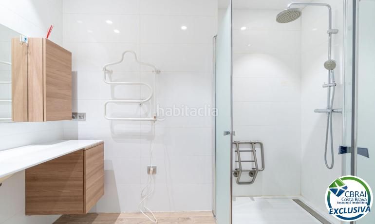 Foto 4d3da6a6-121b-4e87-93af-e8aa903d0a42. Apartamento  en planta baja con jardín en santa margarita, en Roses