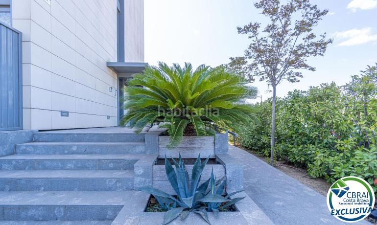 Foto aaad32c8-aa7a-4cc7-9623-59a517f4b9f0. Apartamento  en planta baja con jardín en santa margarita, en Roses