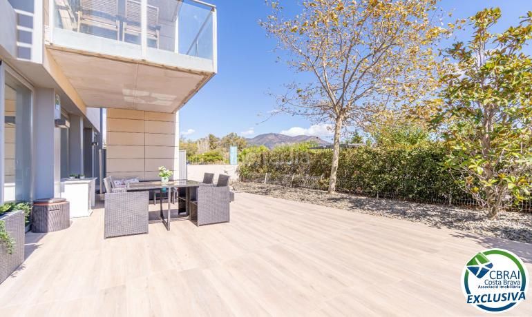 Foto c9415265-150f-4356-8fa5-b63f4dfc479d. Apartamento  en planta baja con jardín en santa margarita, en Roses