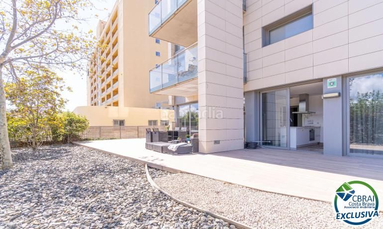 Foto cceae1d6-574a-4dfb-a8b8-dd7db8949022. Apartamento  en planta baja con jardín en santa margarita, en Roses