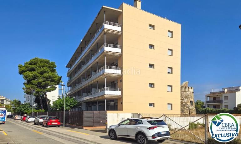 Foto c9aa588b-bbeb-4125-85a4-aafb6a8292bf. Apartament amb aparcament piscina a Salatar Roses