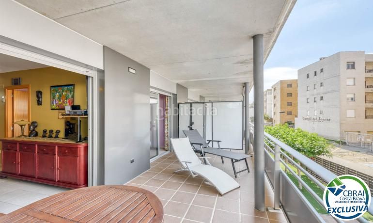 Foto ebe80c2e-7639-42ca-a4d1-948fb675f236. Apartament amb aparcament piscina a Salatar Roses