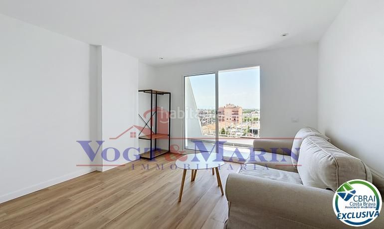 Foto ab1985fd-1379-43f2-bd05-fb76c594e044. Apartamento  en primera línea de mar con terraza en Empuriabrava
