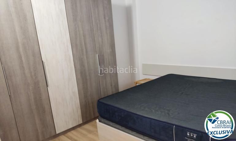 Foto efed4632-40bf-4879-93c0-a091b808fe91. Apartamento  reformado con terraza y vistas al canal en Roses