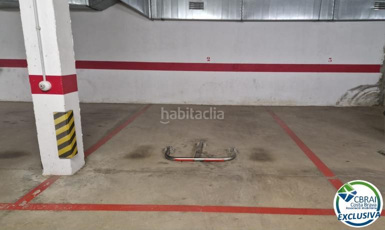 Foto be09f8a6-ab16-40af-a671-85d72ba09031. Àtic amb calefacció aparcament piscina a Centre Roses