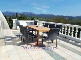 Casa en Peralada. Magnifica propiedad con 1,7 hectáreas de terreno en peralada