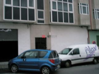 Geschäftsraum in Castiñeiriño - Cruceiro de Sar. Local en obra diáfano, muy alto y con dos fachadas amplias. dos