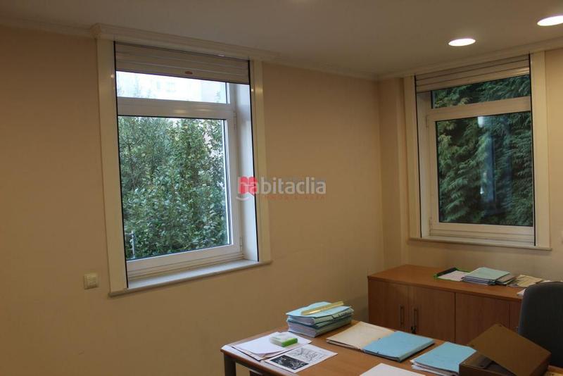 Foto 5b7995af-1676-4c7b-9476-afa5b60a21d1. Location bureau avec chauffage dans Ensanche - Sar Santiago de Compostela