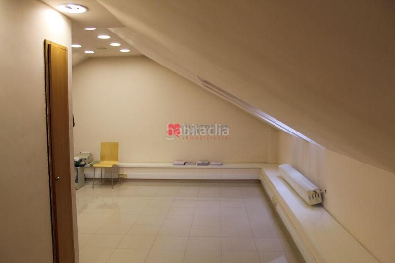 Foto a4a8c18c-b058-4476-95b4-94e6b341c348. Location bureau avec chauffage dans Ensanche - Sar Santiago de Compostela