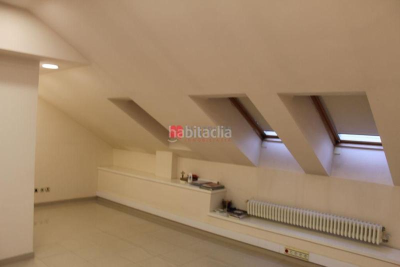 Foto a813ac3a-6007-4fc7-b2ac-1160c8fc4938. Location bureau avec chauffage dans Ensanche - Sar Santiago de Compostela