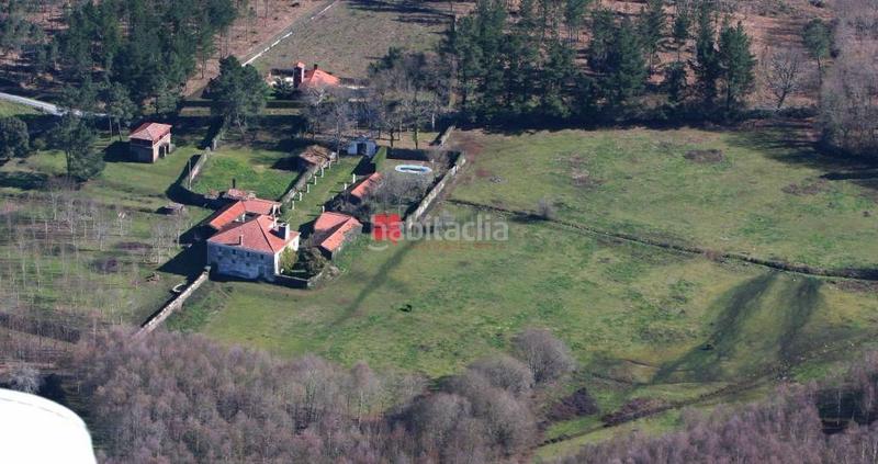 Foto 7be892d3-8732-4cd0-b096-d3526e70cf2f. Masia amb aparcament piscina a Touro