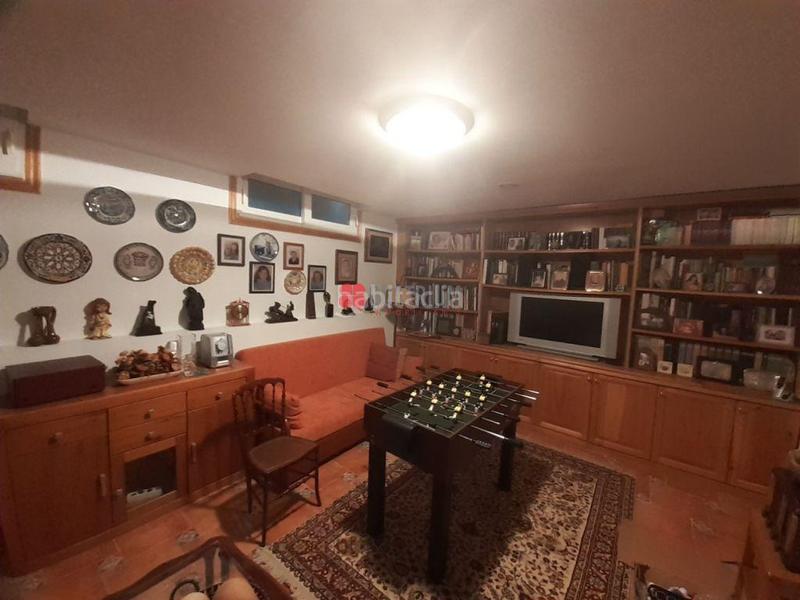 Foto caa104dc-1cdf-42c6-b231-e94dacf32147. Casa con riscaldamento parcheggio in Parroquias de Santiago Santiago de Compostela